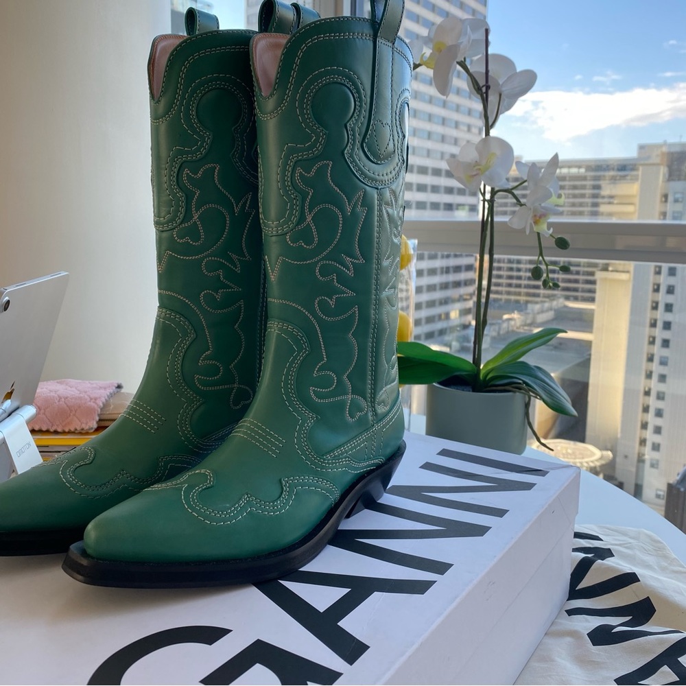 GANNI EMBROIDERED LEATHER COWBOY BOOTS - Picture 4 of 6